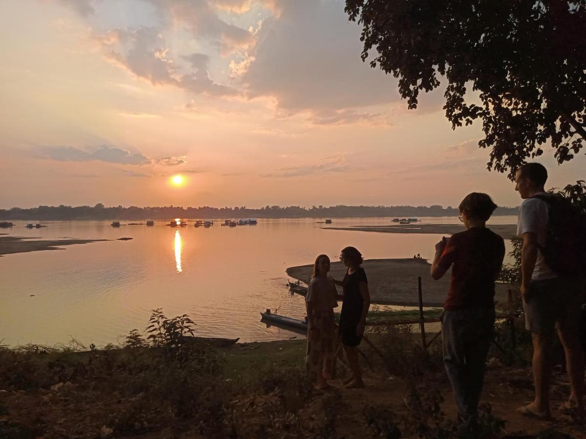 Tonle Mekong Homestay Krong Kracheh Extérieur photo