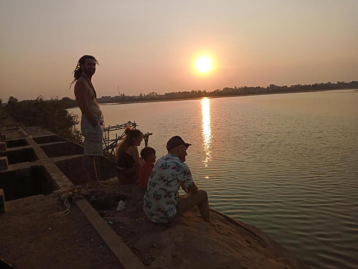 Tonle Mekong Homestay Krong Kracheh Extérieur photo