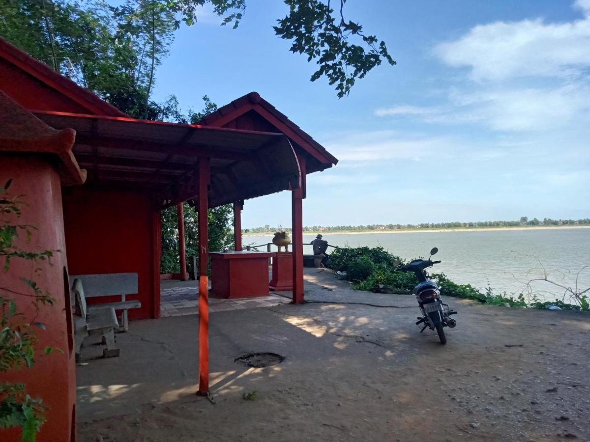 Tonle Mekong Homestay Krong Kracheh Extérieur photo